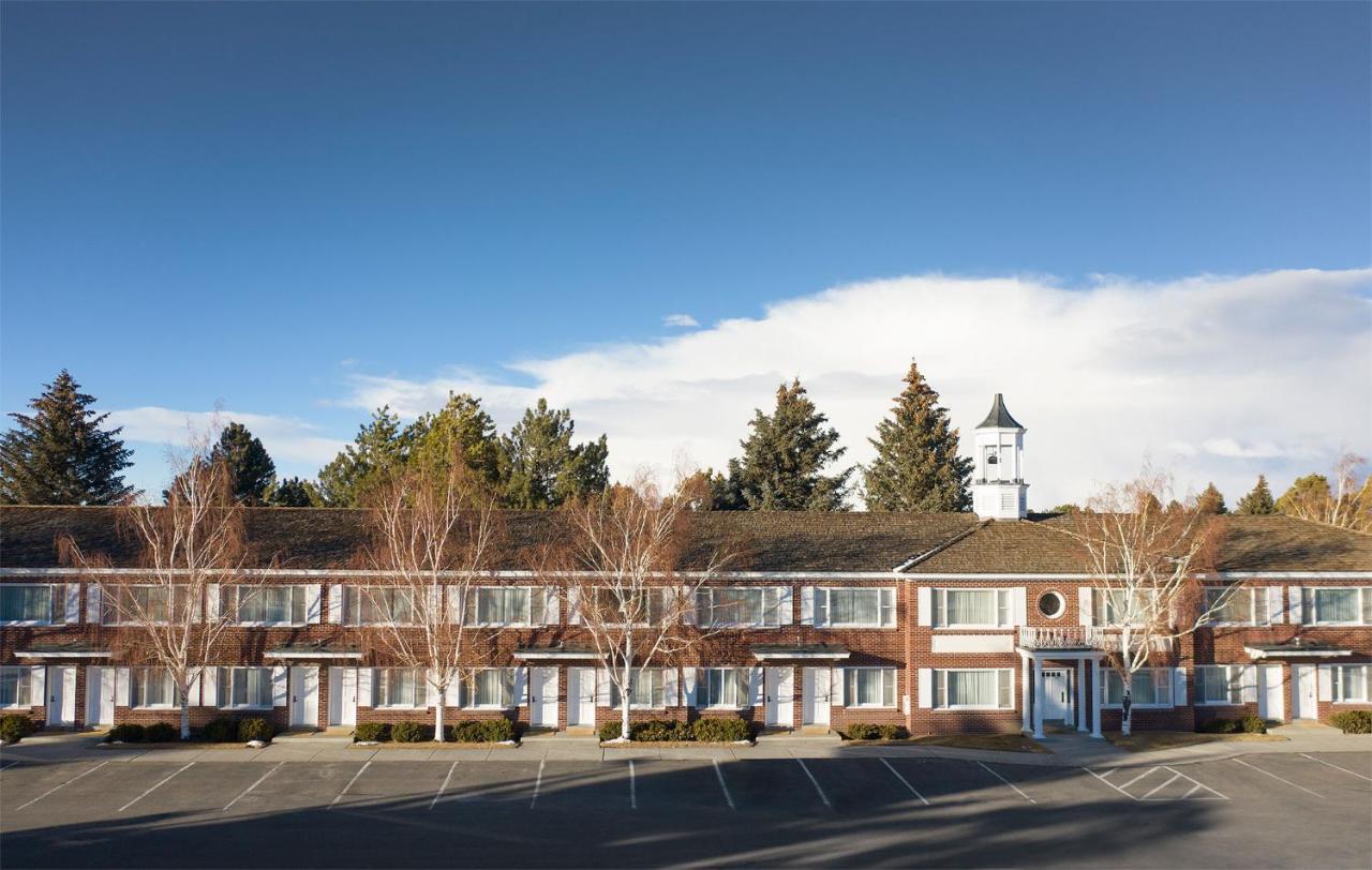 - Wyoming Hotel 4*