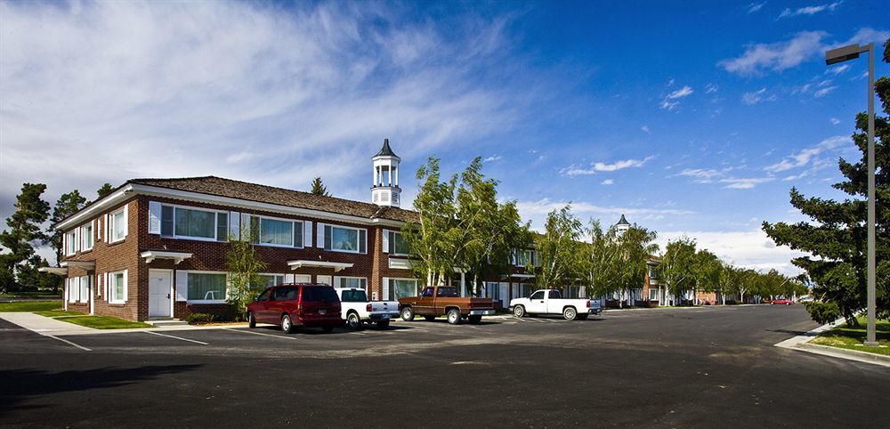 - Wyoming Hotel Little America