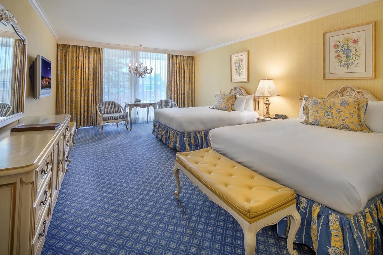 - Wyoming Hotel 4*