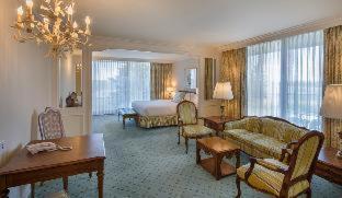 - Wyoming Hotel Little America