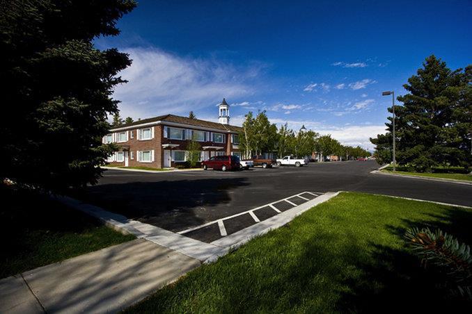 - Wyoming Hotel 4*